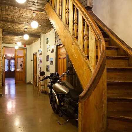 Hotel Two Wheels *
